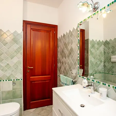 Coclea Con Piscina San Teodoro (Sardinia)